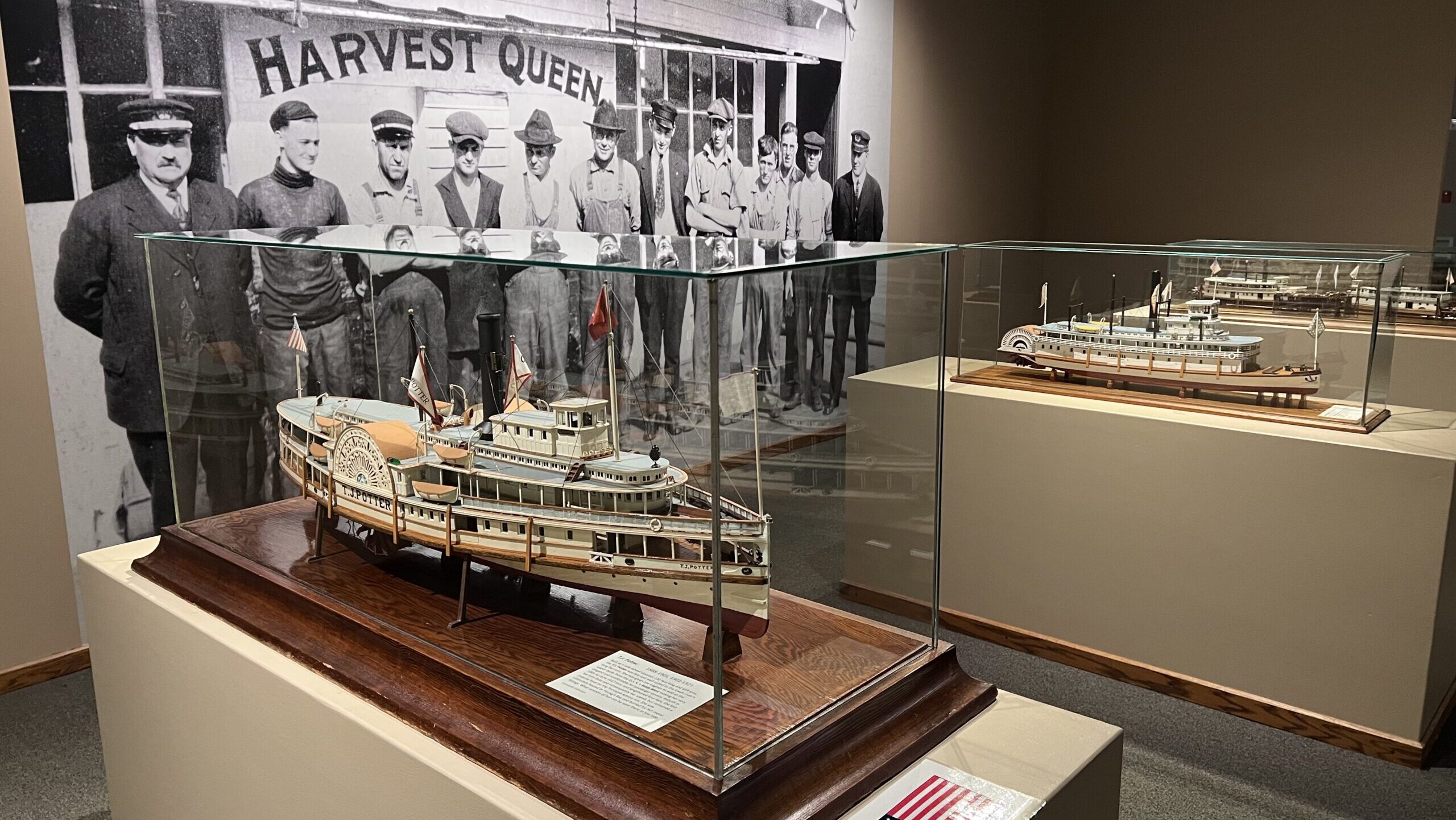 Model of a steam ship at the maritime museum